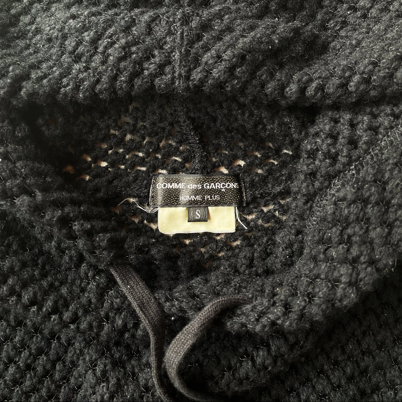 COMME DES GARÇONS HOMME PLUS AW12 KNIT PONCHO