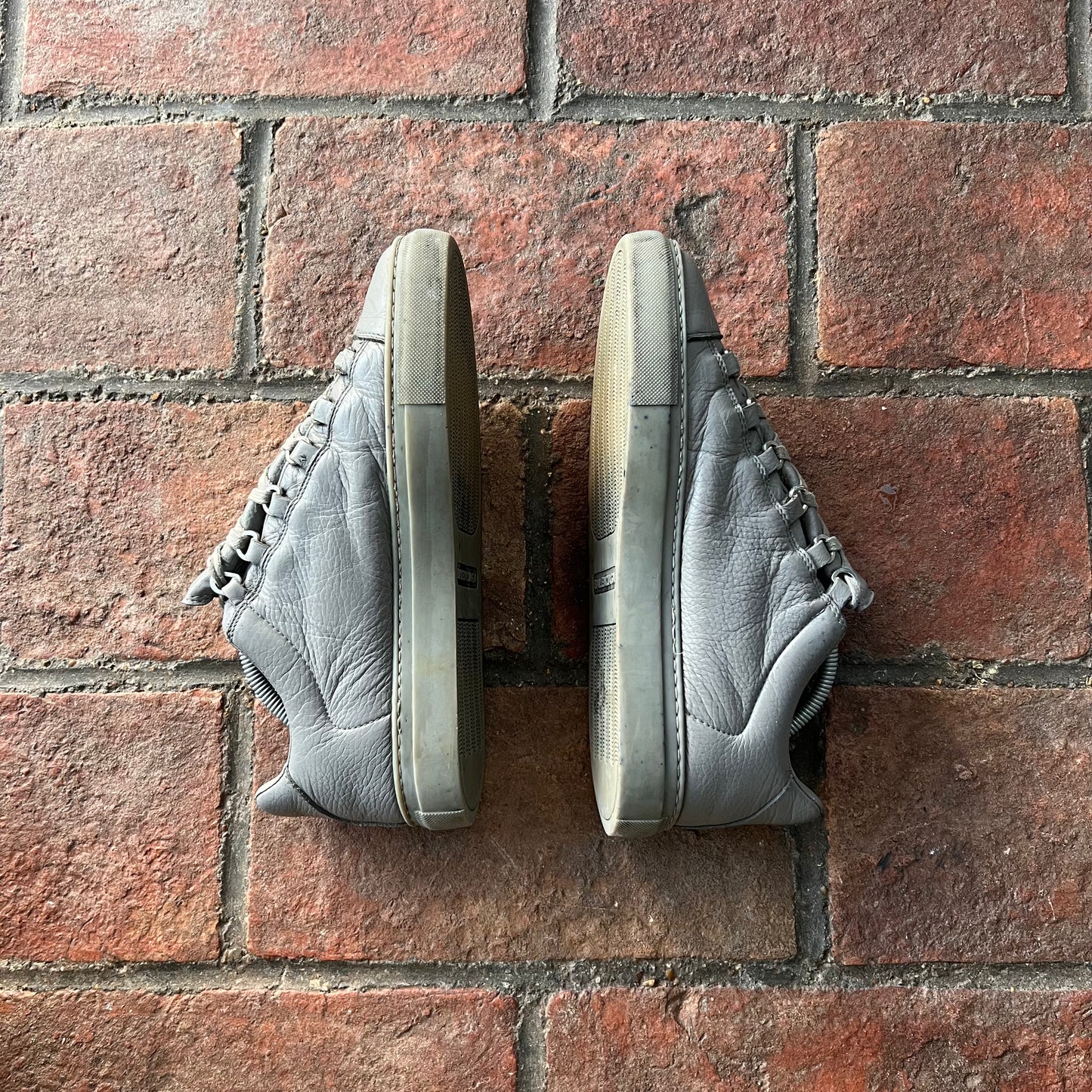 BALENCIAGA ARENA LIGHT GREY (41)